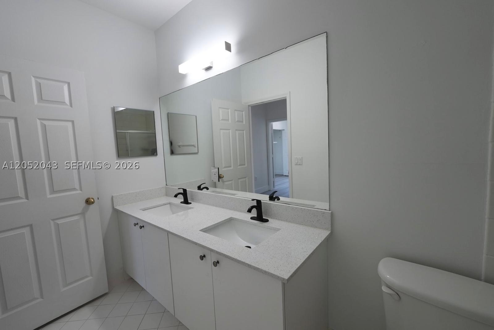 LAKES BY THE BAY KAYE - Residential Lease