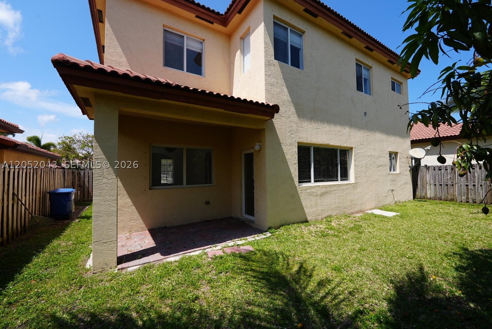 LAKES BY THE BAY KAYE - Residential Lease