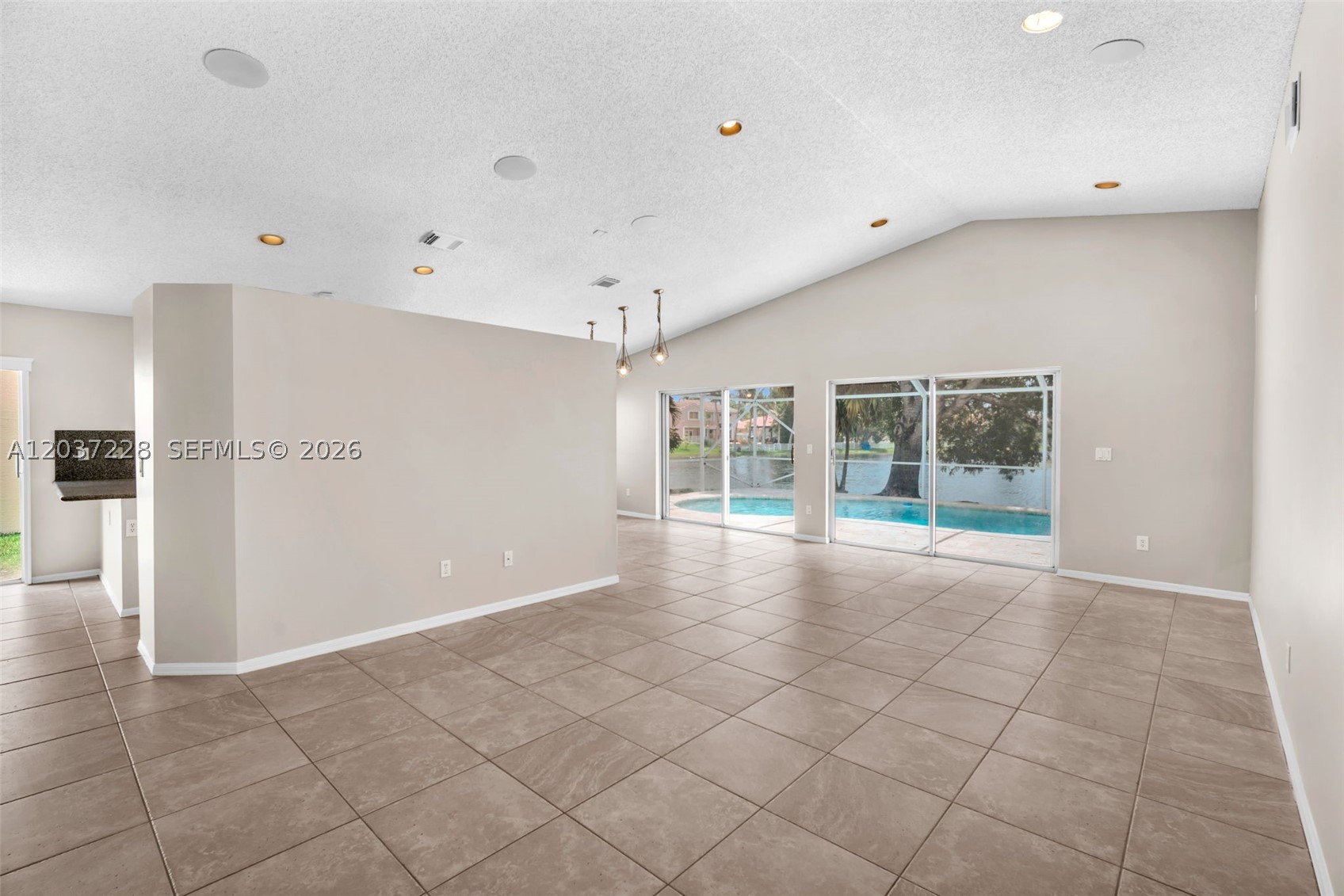 Estancia - Residential