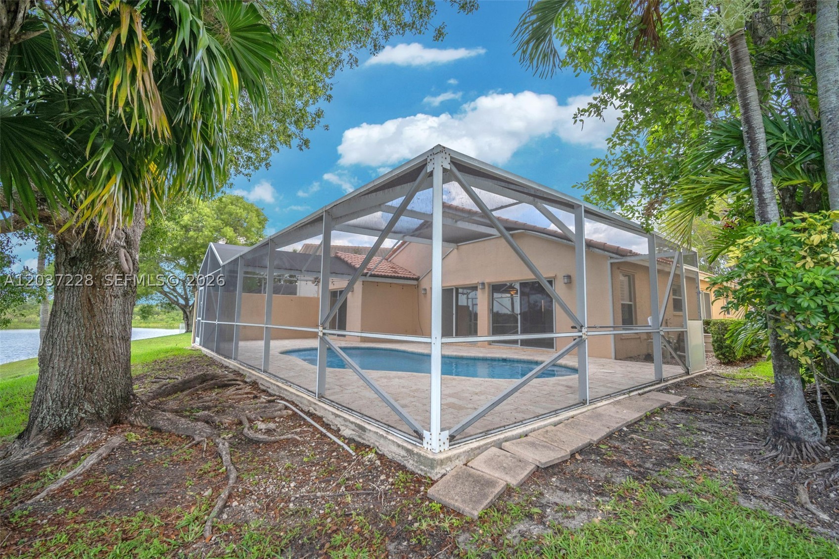 Estancia - Residential