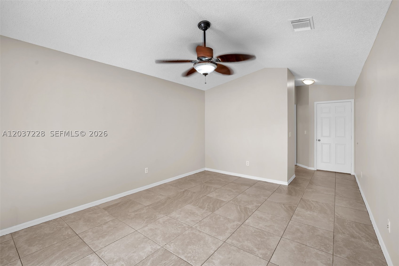 Estancia - Residential