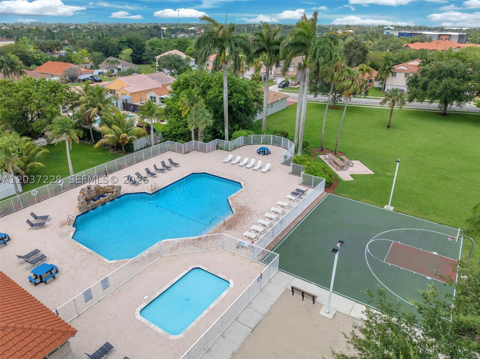 Estancia - Residential