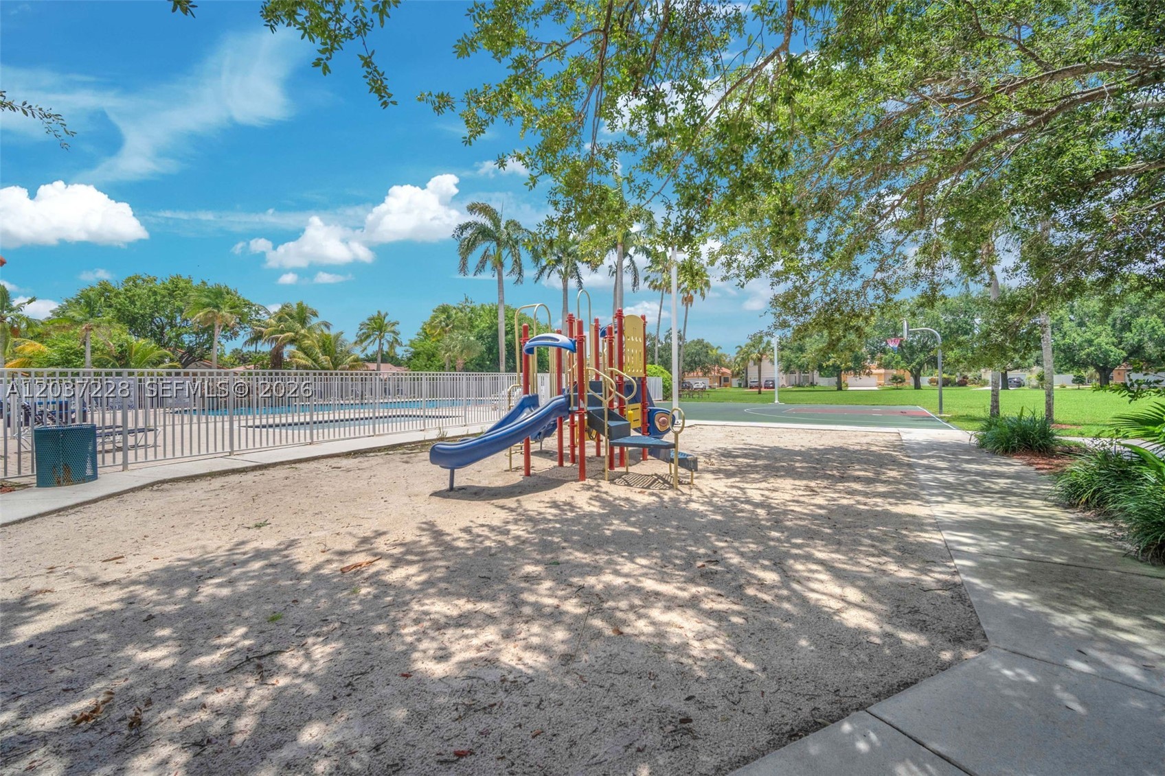 Estancia - Residential