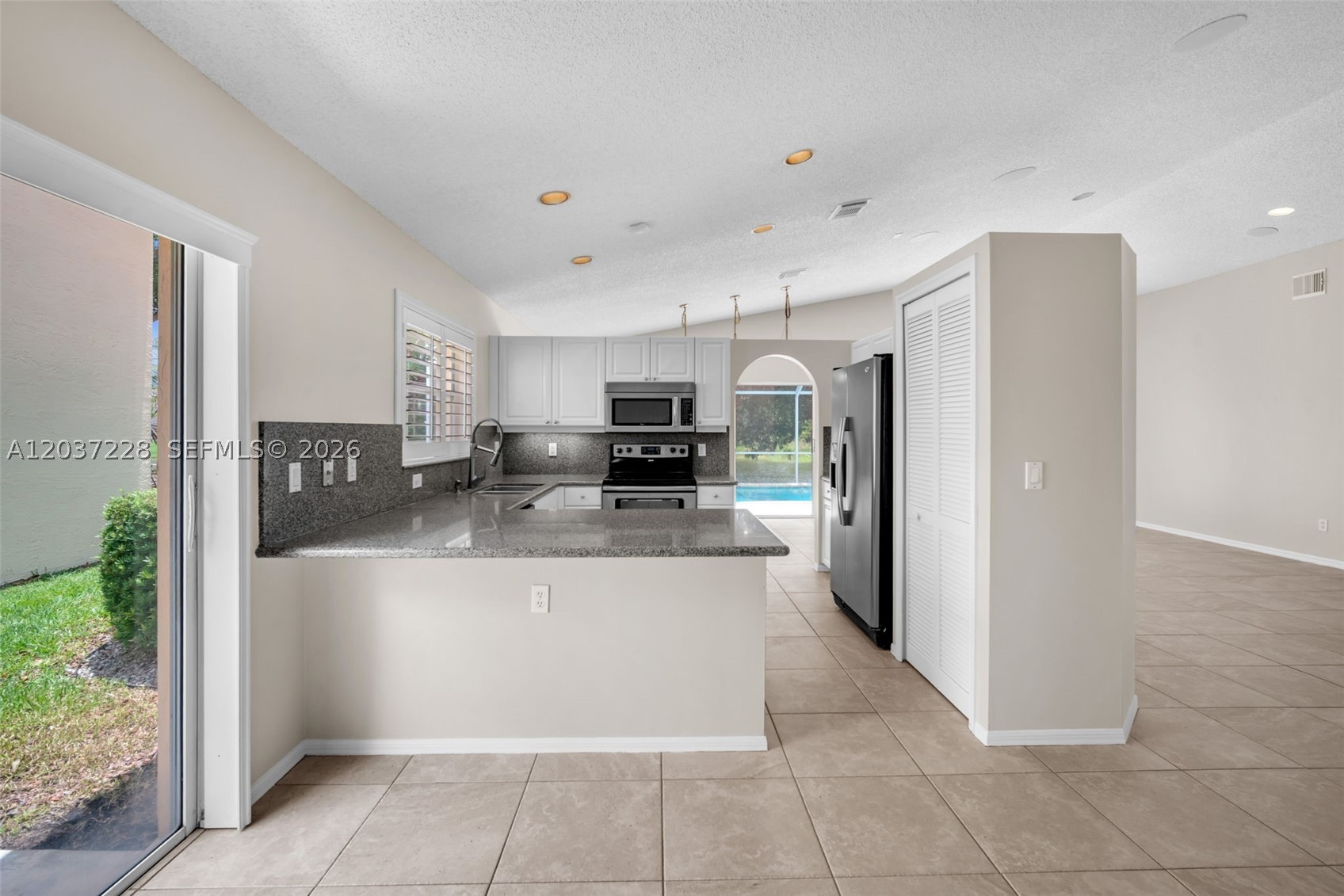 Estancia - Residential