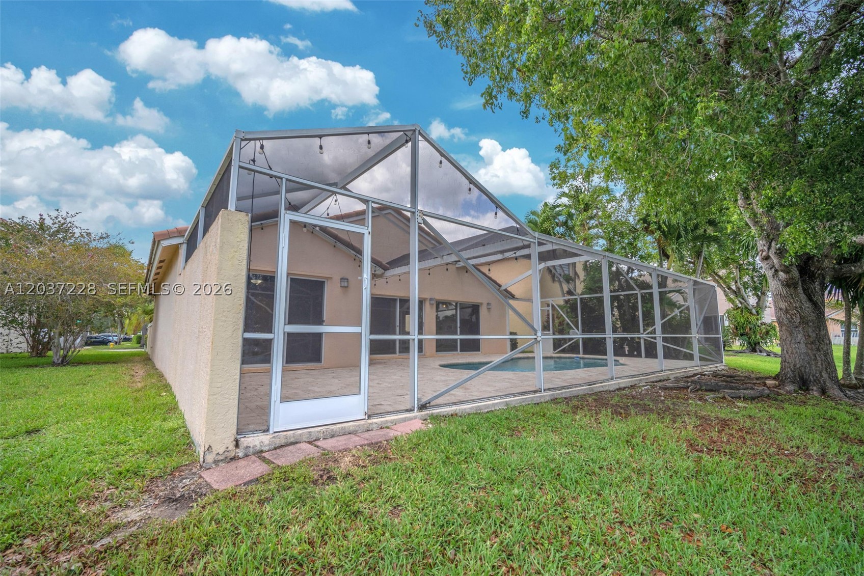 Estancia - Residential