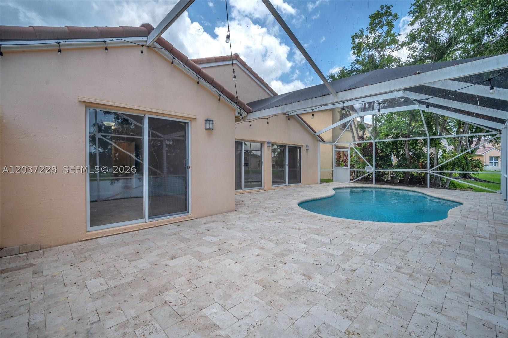 Estancia - Residential