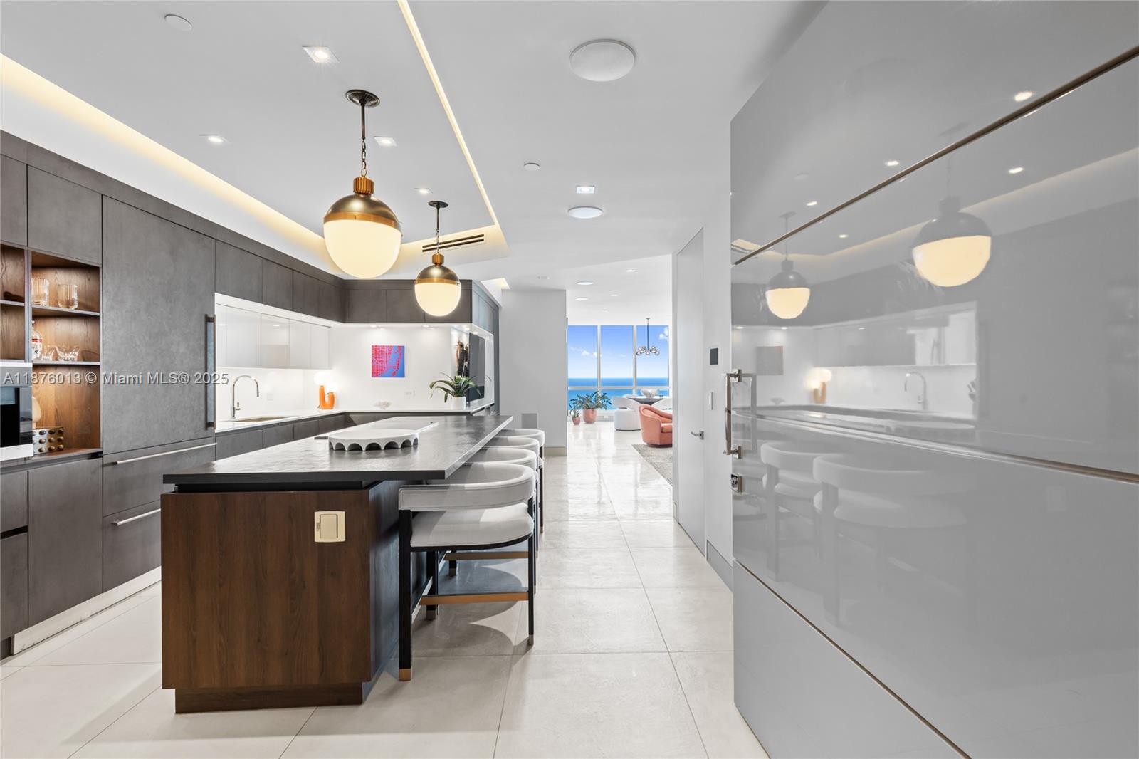 CONTINUUM ON SOUTH BEACH - Residential