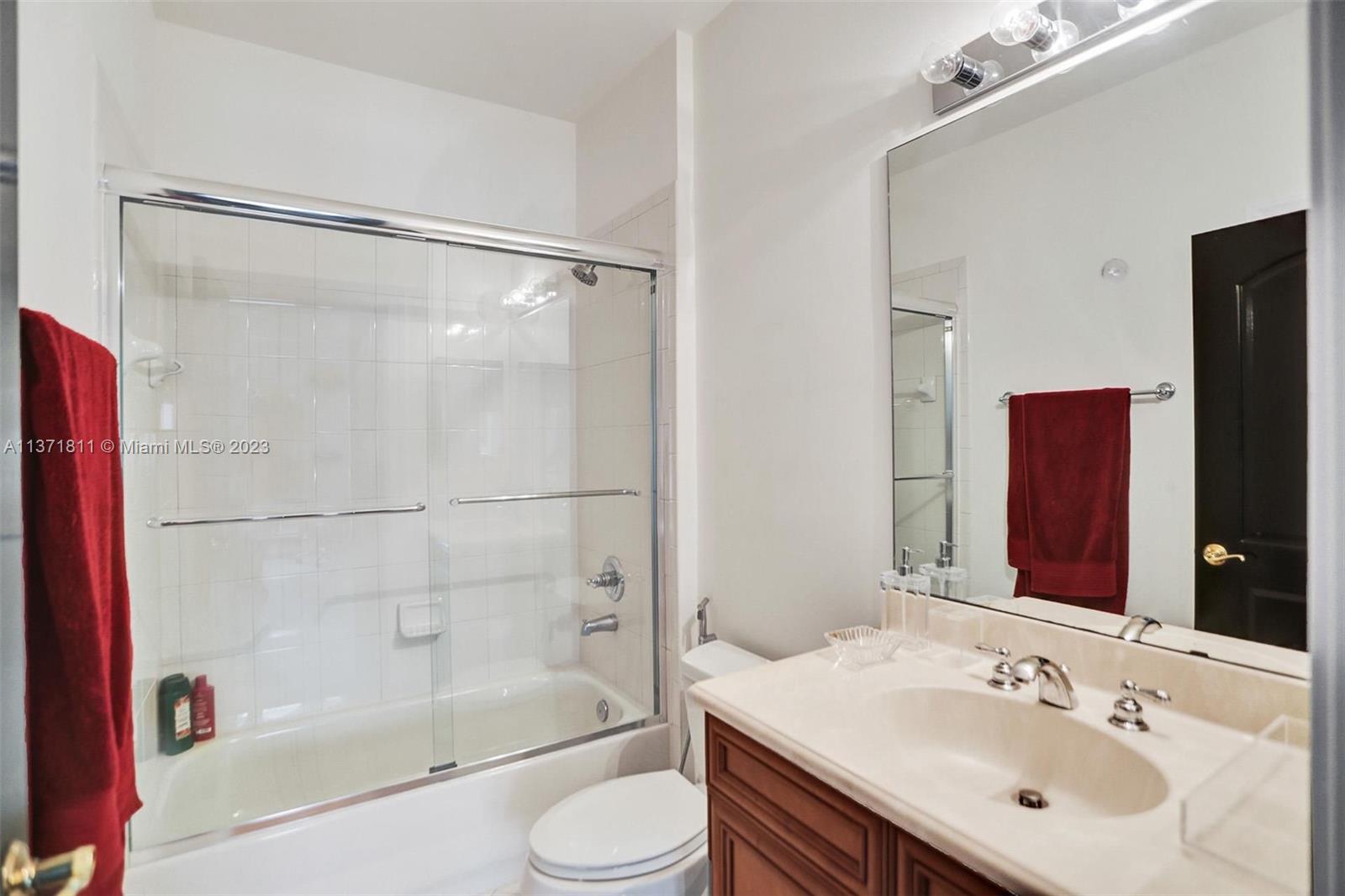 MIZNER COUNTRY CLUB - Residential