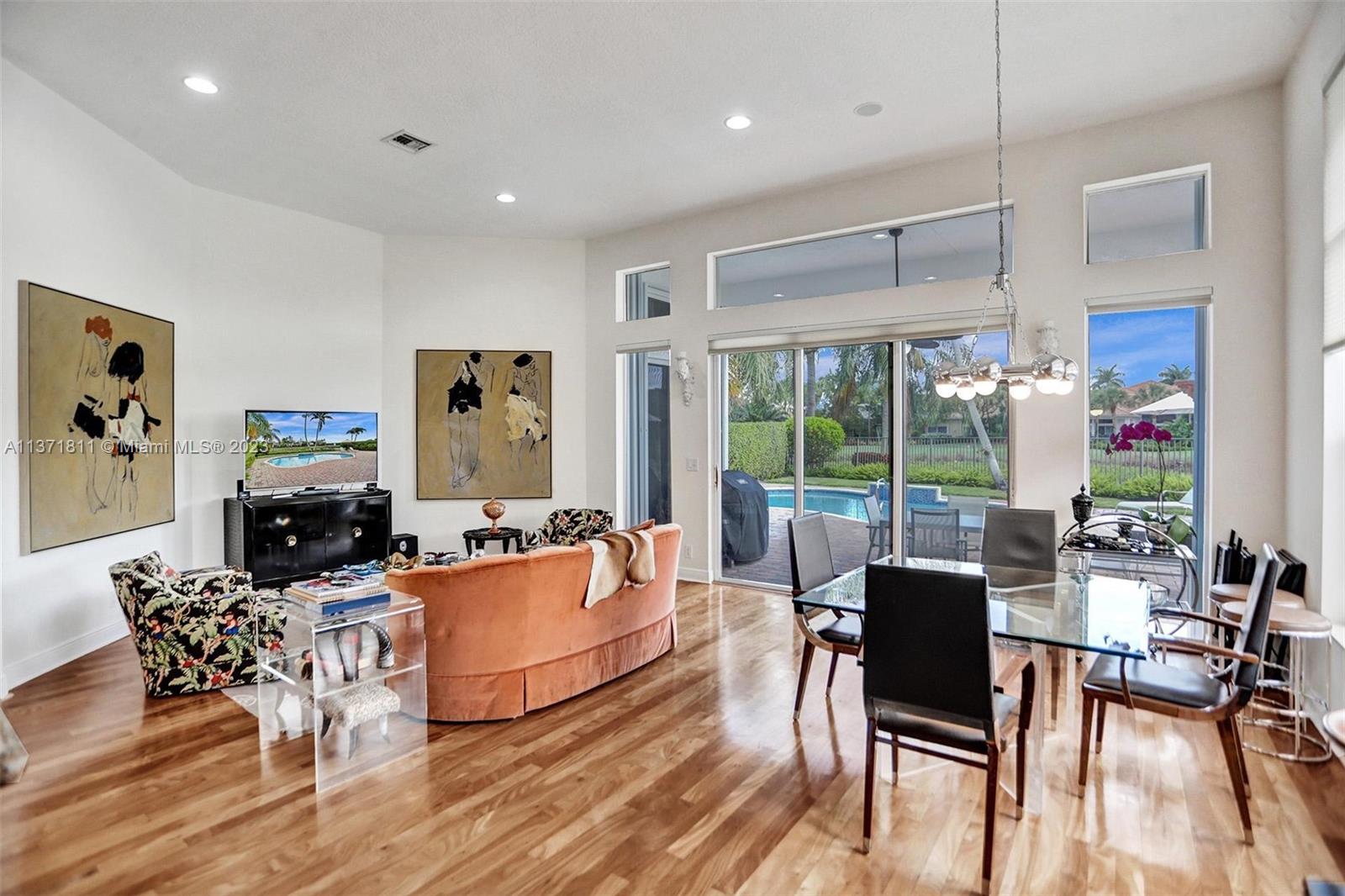 MIZNER COUNTRY CLUB - Residential