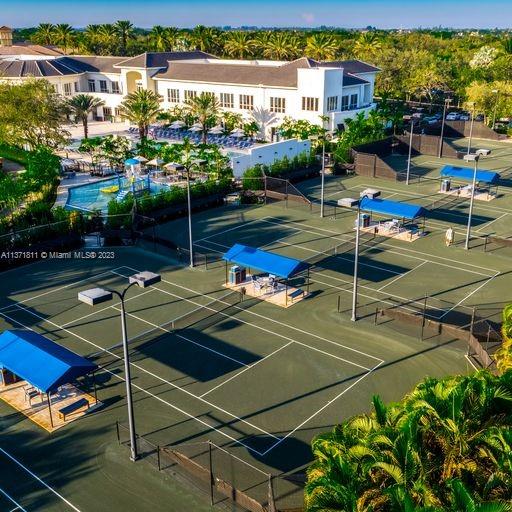 MIZNER COUNTRY CLUB - Residential