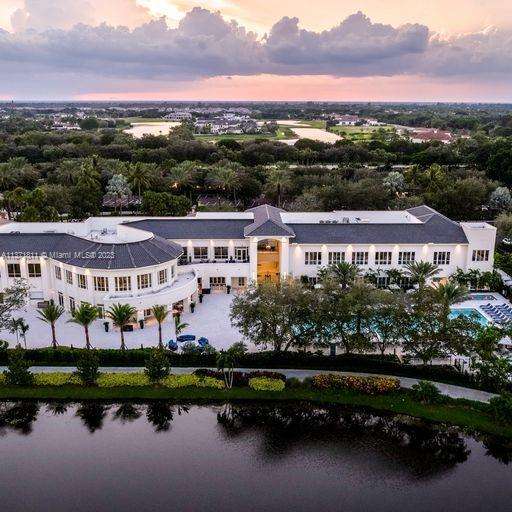 MIZNER COUNTRY CLUB - Residential