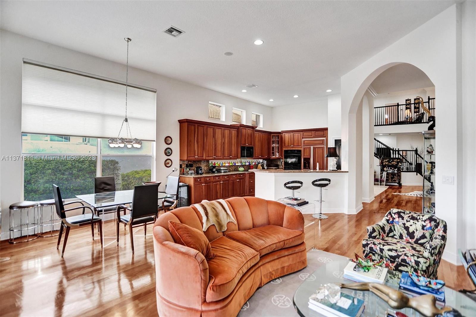 MIZNER COUNTRY CLUB - Residential