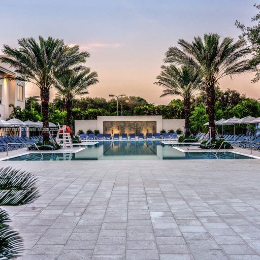 MIZNER COUNTRY CLUB - Residential