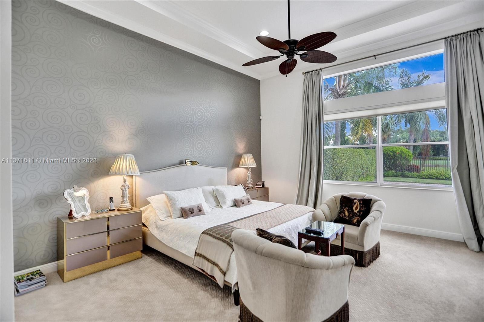 MIZNER COUNTRY CLUB - Residential