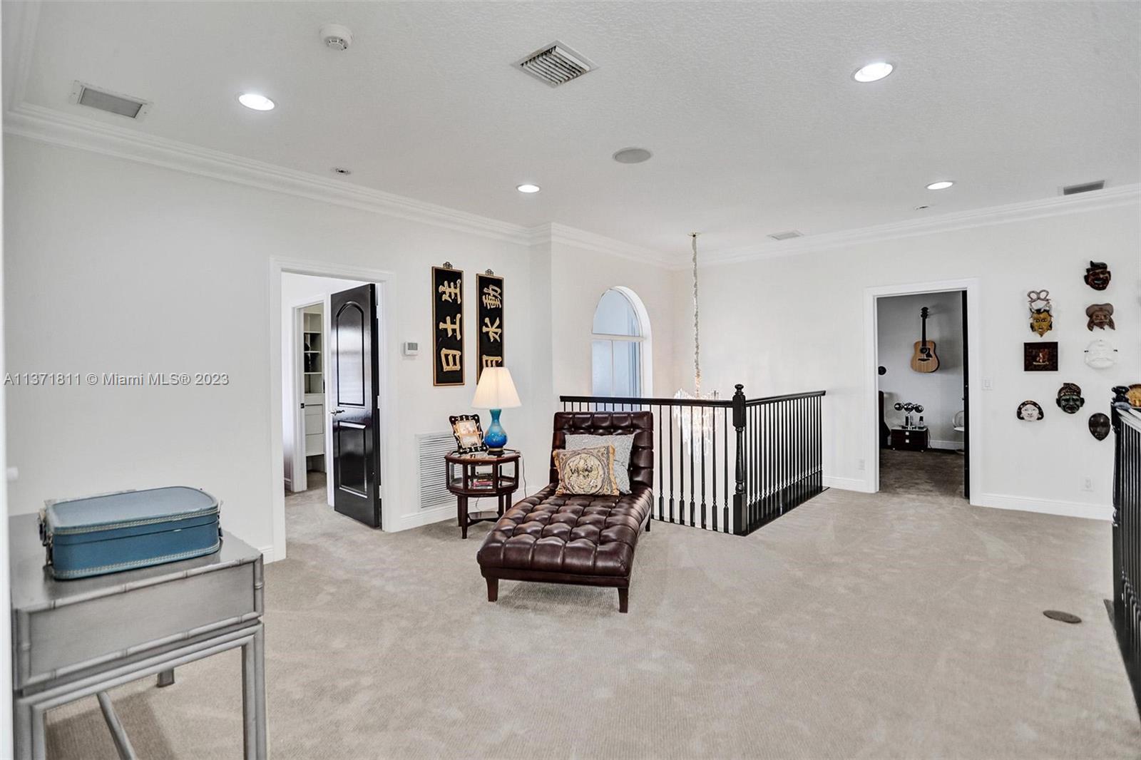 MIZNER COUNTRY CLUB - Residential