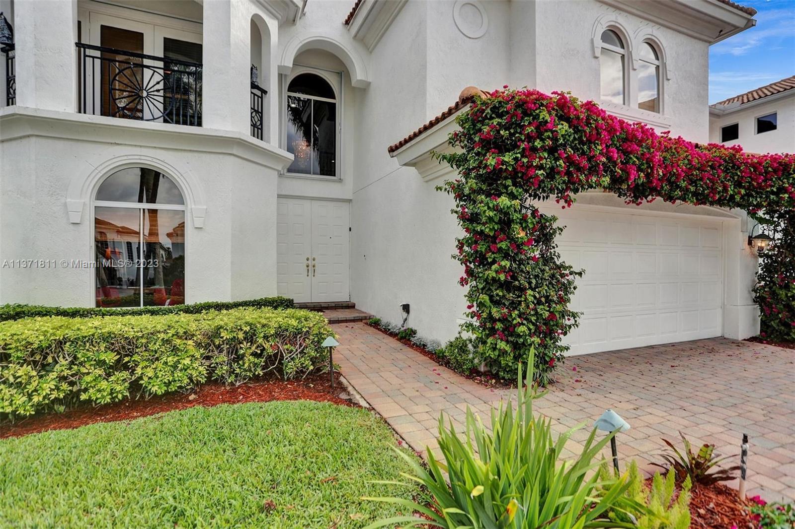 MIZNER COUNTRY CLUB - Residential
