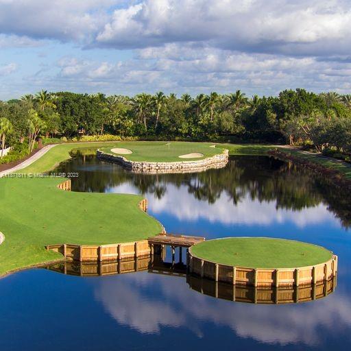 MIZNER COUNTRY CLUB - Residential