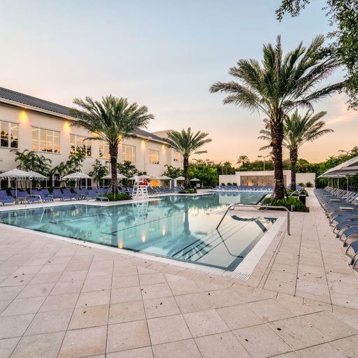 MIZNER COUNTRY CLUB - Residential
