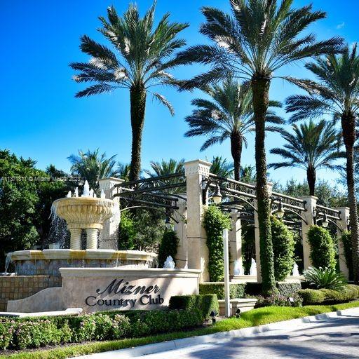 MIZNER COUNTRY CLUB - Residential