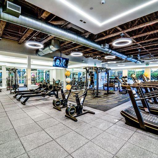 MIZNER COUNTRY CLUB - Residential