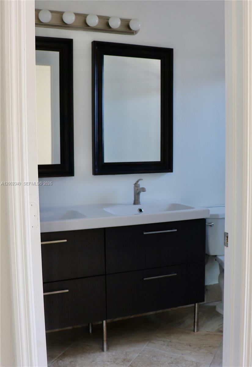 MELROSE POINT CONDO - Residential