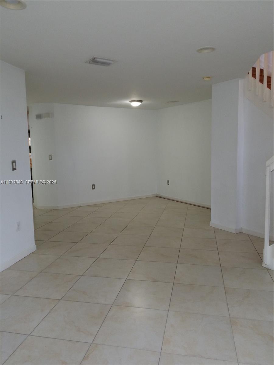 MELROSE POINT CONDO - Residential