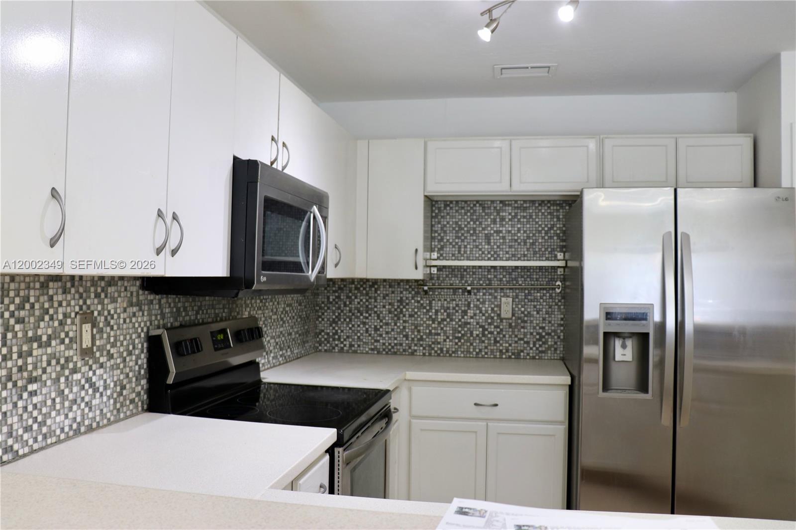 MELROSE POINT CONDO - Residential