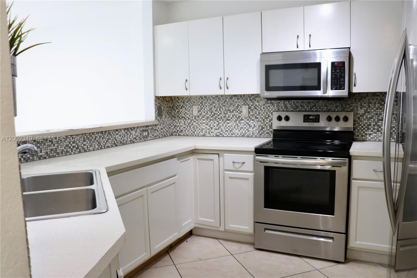 MELROSE POINT CONDO - Residential