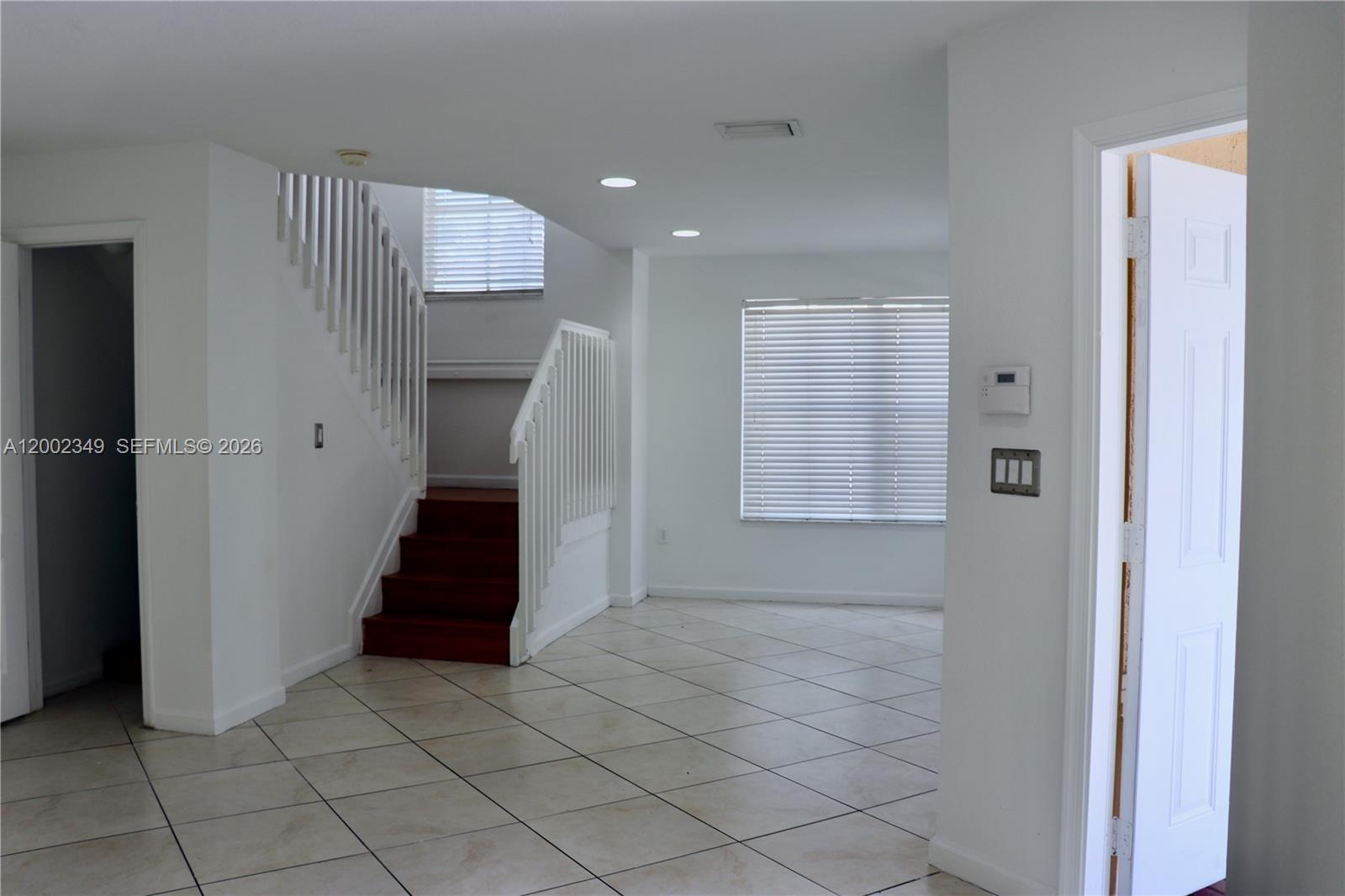 MELROSE POINT CONDO - Residential