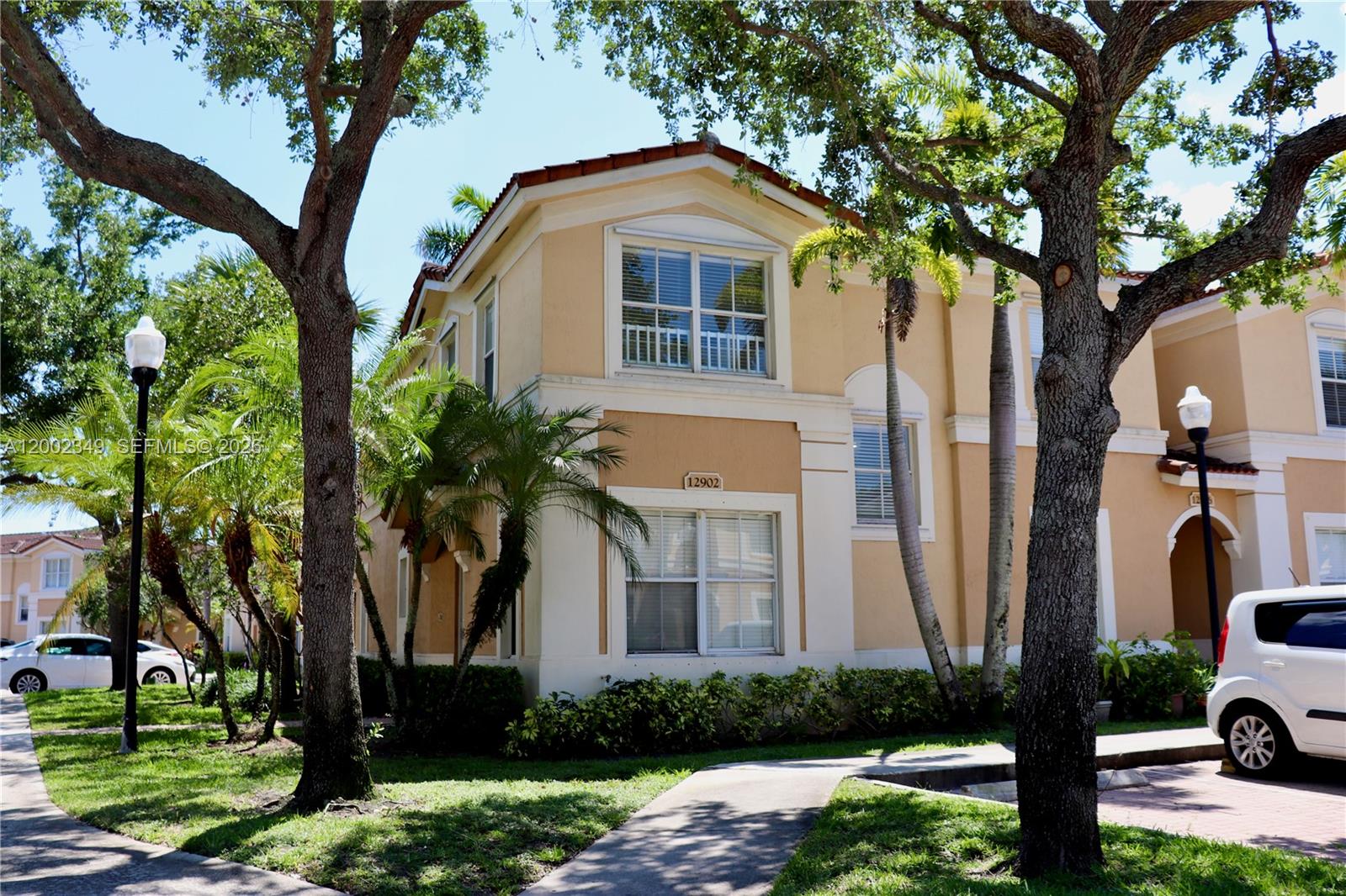 This corner townhome is ideally located near major highways, restaurants, and shopping areas, offering convenience without the noise. Nestled within a gated, park-like lake community with a resort-style clubhouse, residents enjoy exceptional amenities including a tot lot, fitness center, grilling areas, and more, along with the convenience of on-site management.
The association is responsible for the roof, and a brand-new roof has already been installed. Association approval is required, adding to the exclusivity and quality of the community.
An excellent opportunity for investors, as the property can be rented immediately. Freshly painted and featuring beautiful wood and tile floors throughout. All bedrooms are located upstairs, providing added privacy and a comfortable layout for family living.