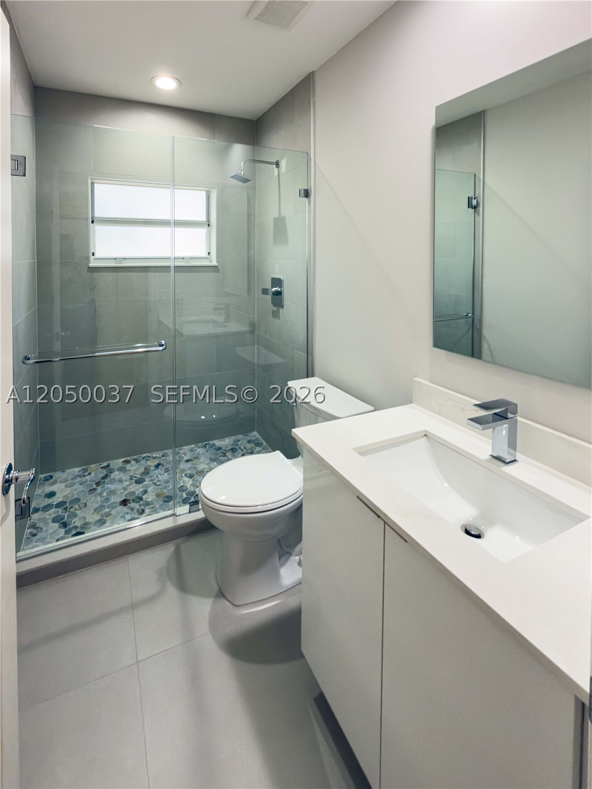 INDIANA VILLAS CONDO - Residential Lease