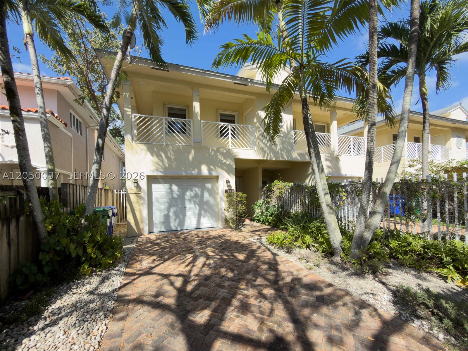 INDIANA VILLAS CONDO - Residential Lease