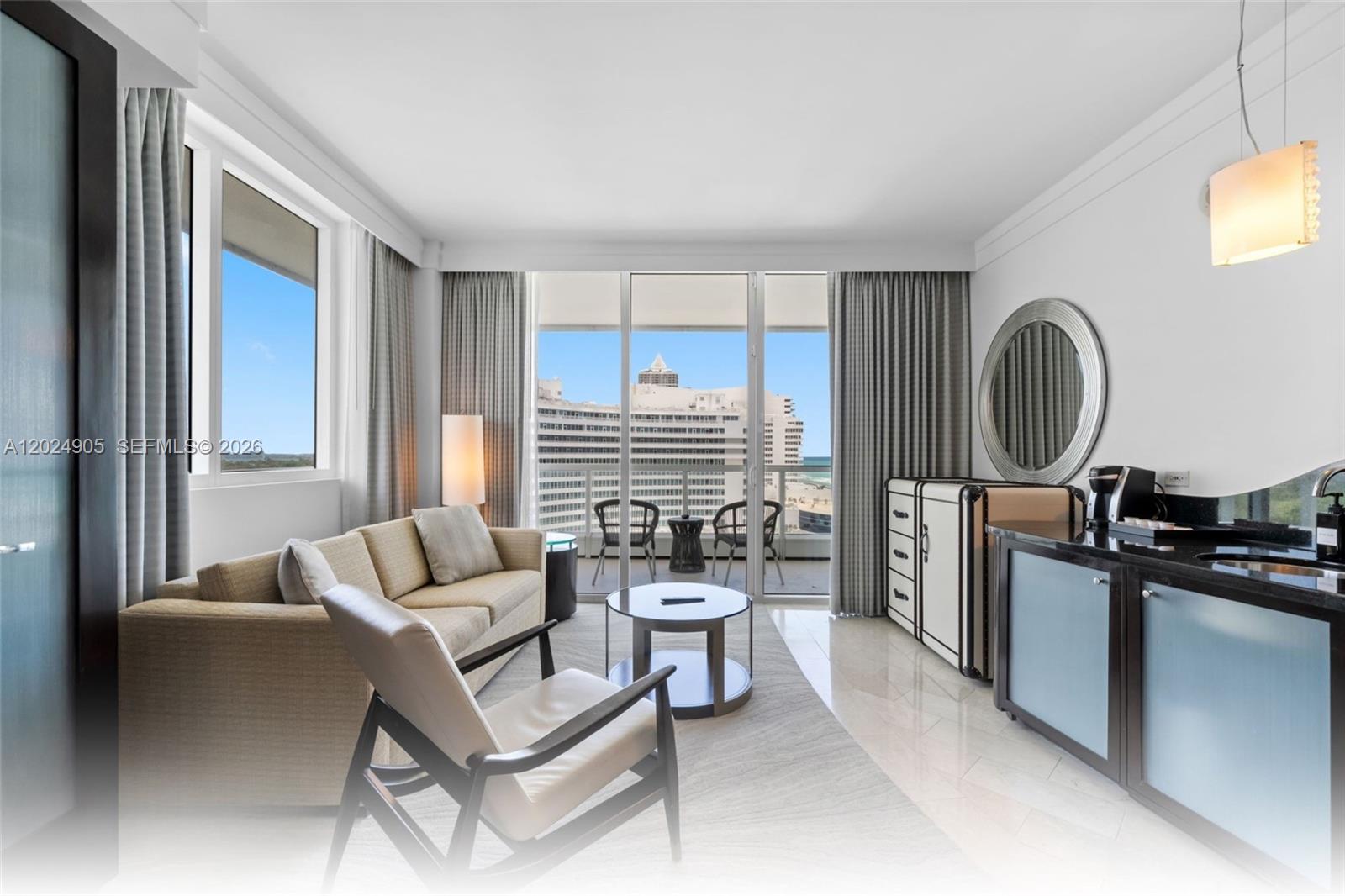FONTAINEBLEAU III OCEAN C - Residential