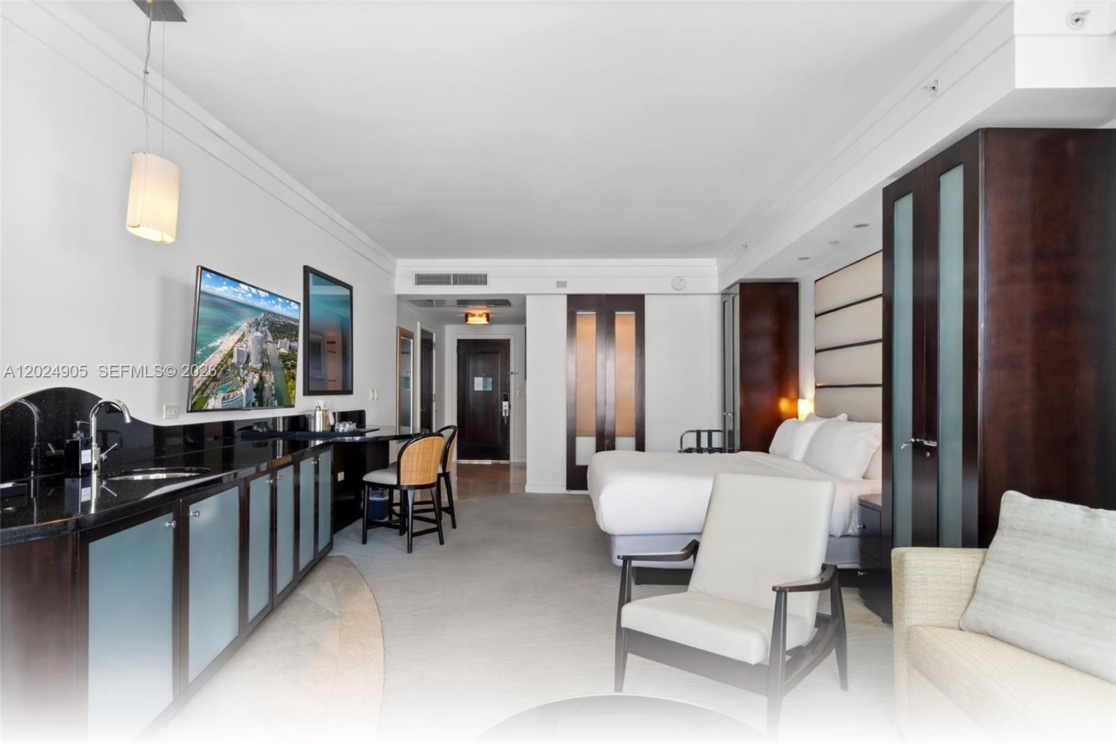 FONTAINEBLEAU III OCEAN C - Residential