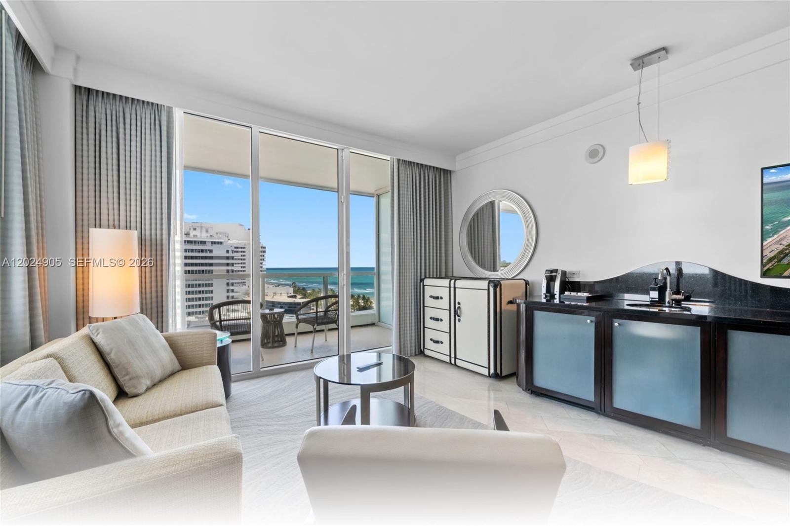 FONTAINEBLEAU III OCEAN C - Residential