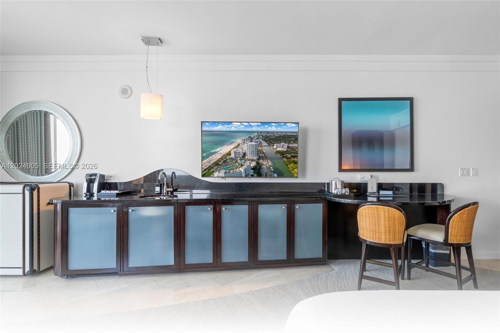 FONTAINEBLEAU III OCEAN C - Residential