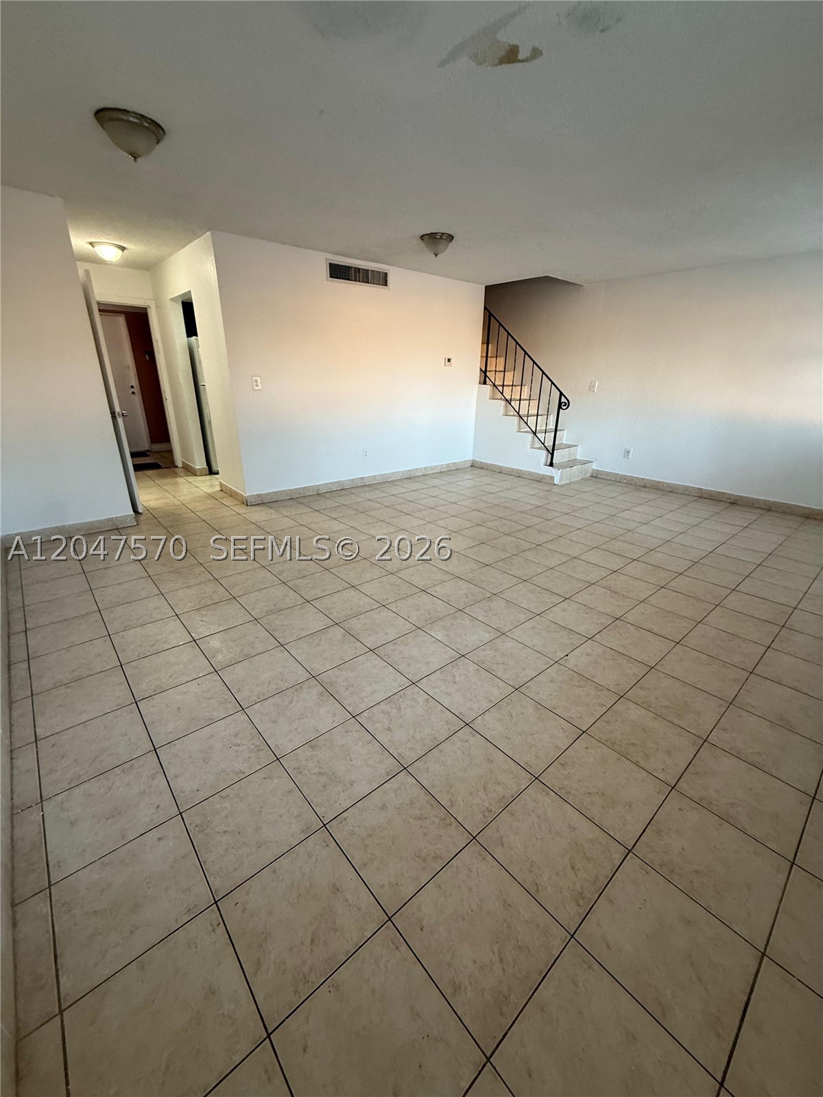 VILLA CATALINA CONDO - Residential
