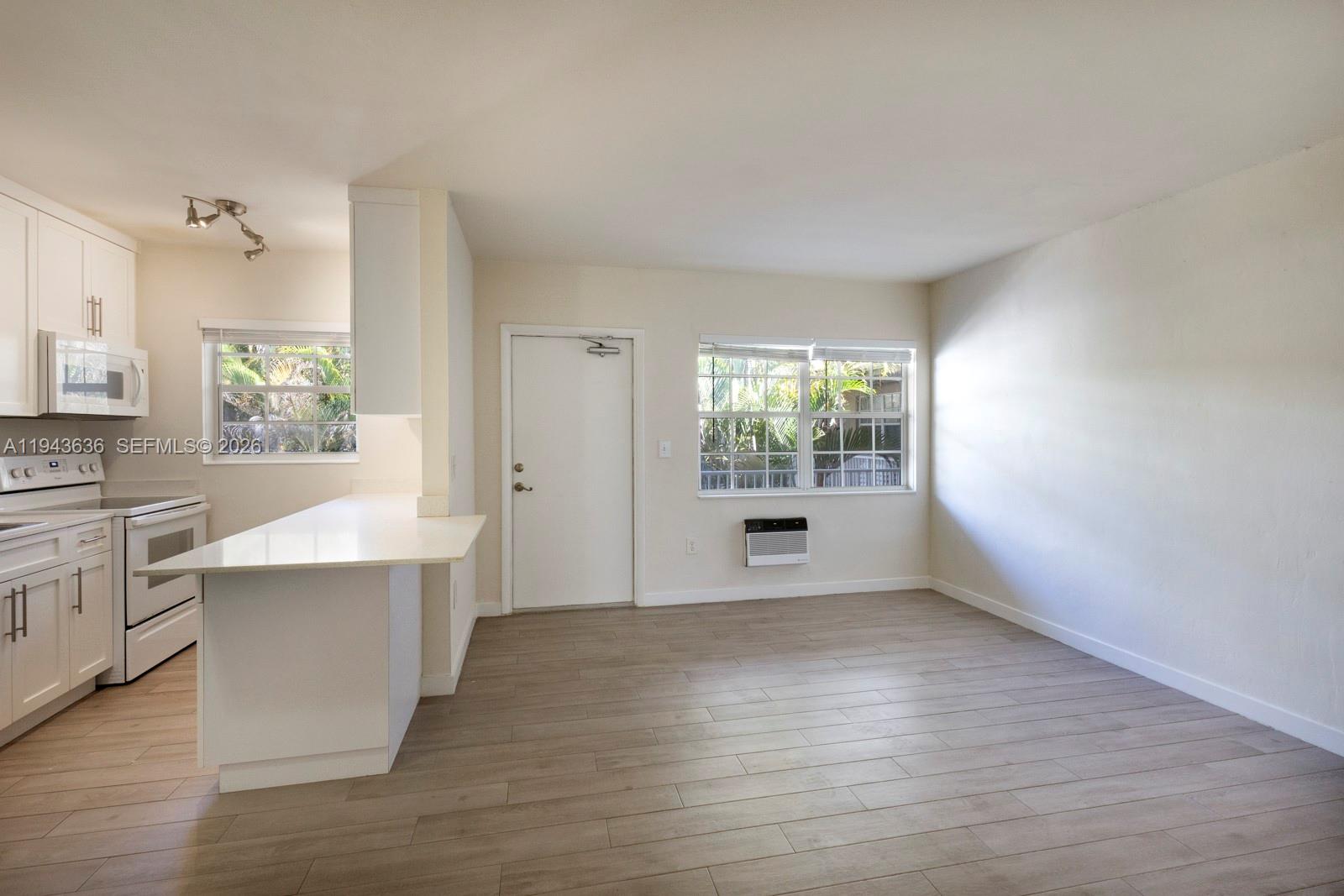 SANTONA CONDO - Residential