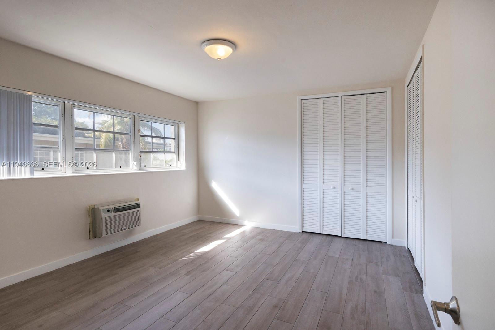 SANTONA CONDO - Residential