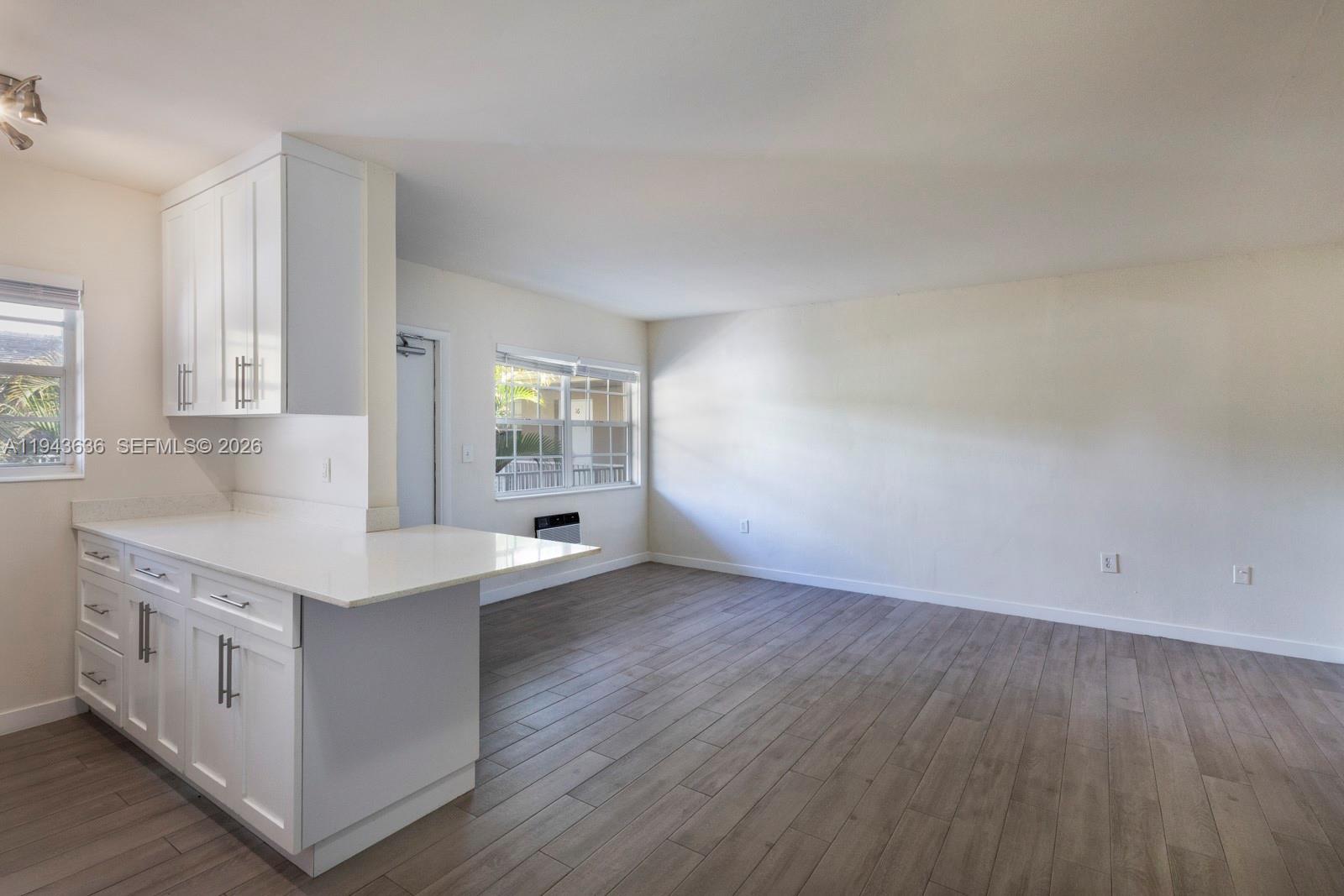 SANTONA CONDO - Residential