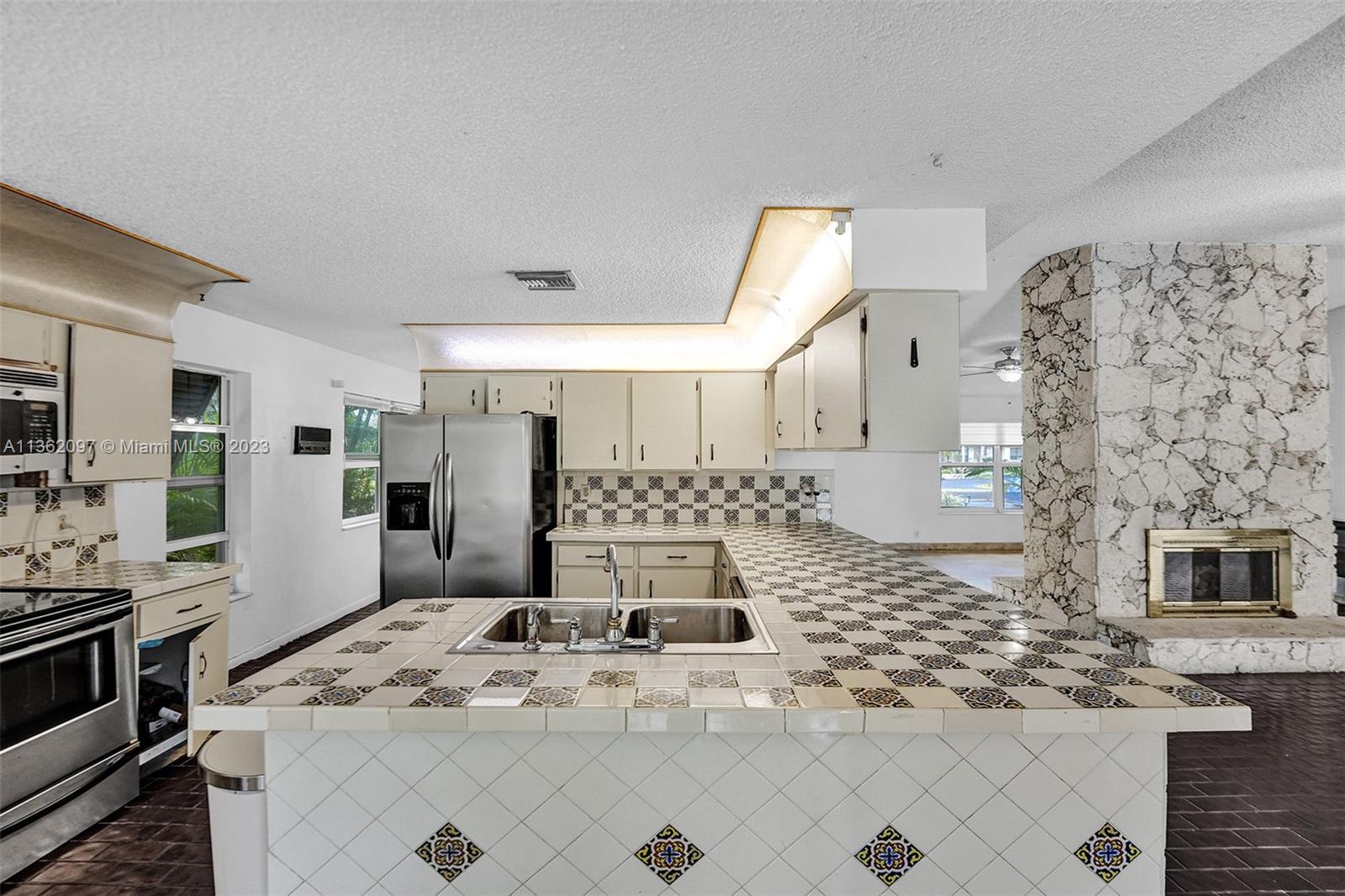 MAPLEWOOD - Residential