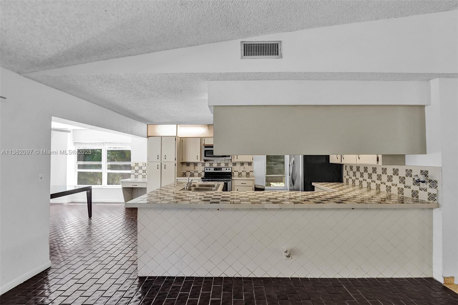 MAPLEWOOD - Residential