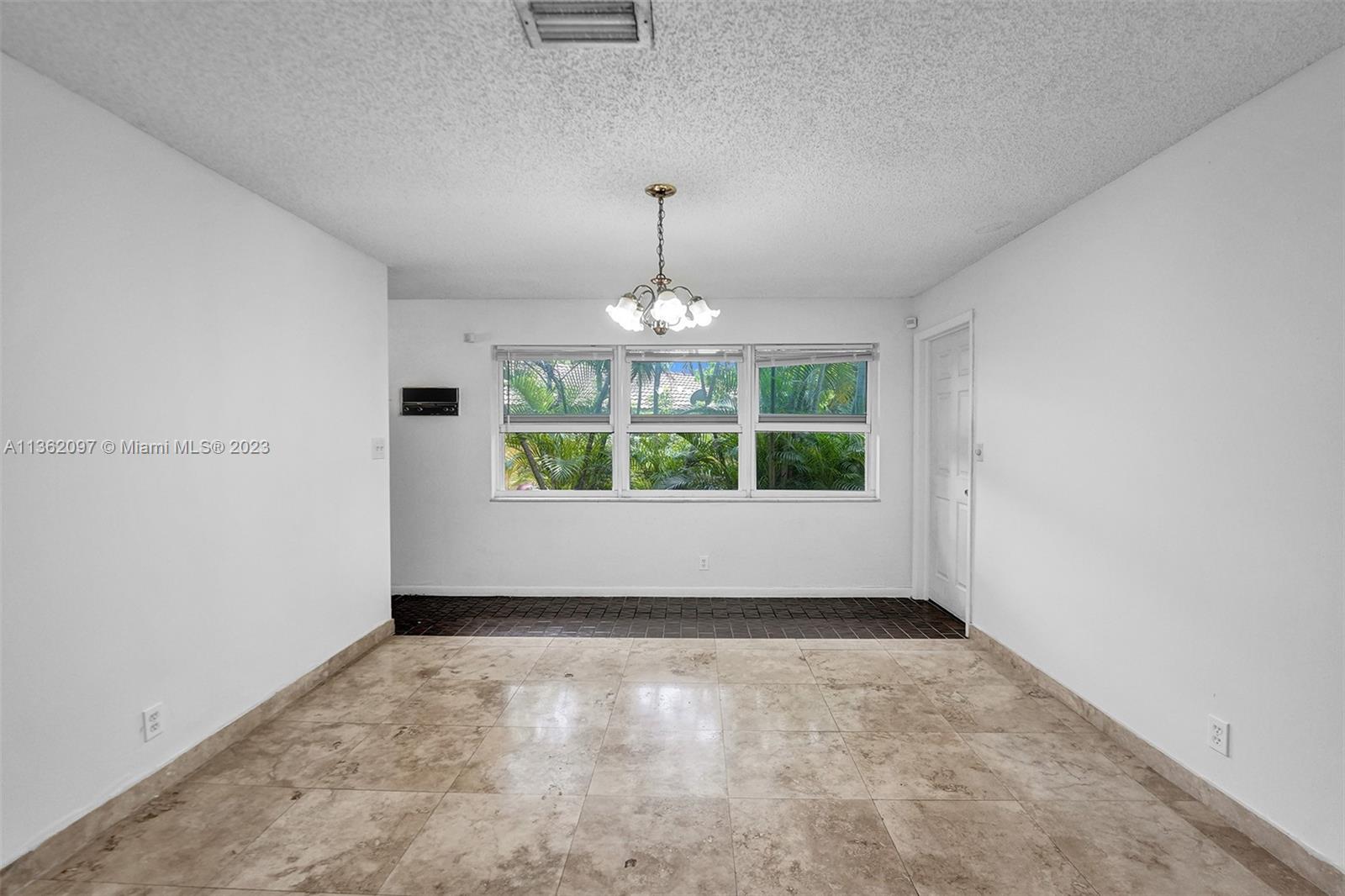 MAPLEWOOD - Residential