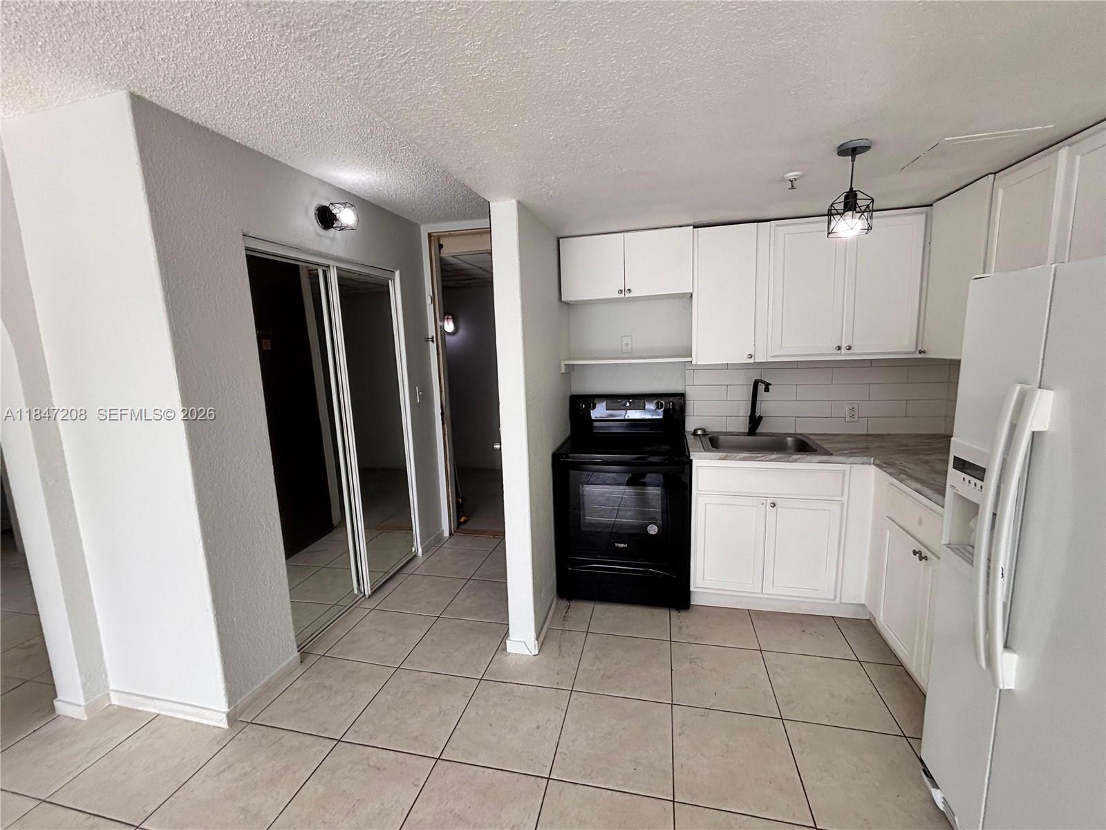 GOLDEN GATE APARTMENTS CO - Residential