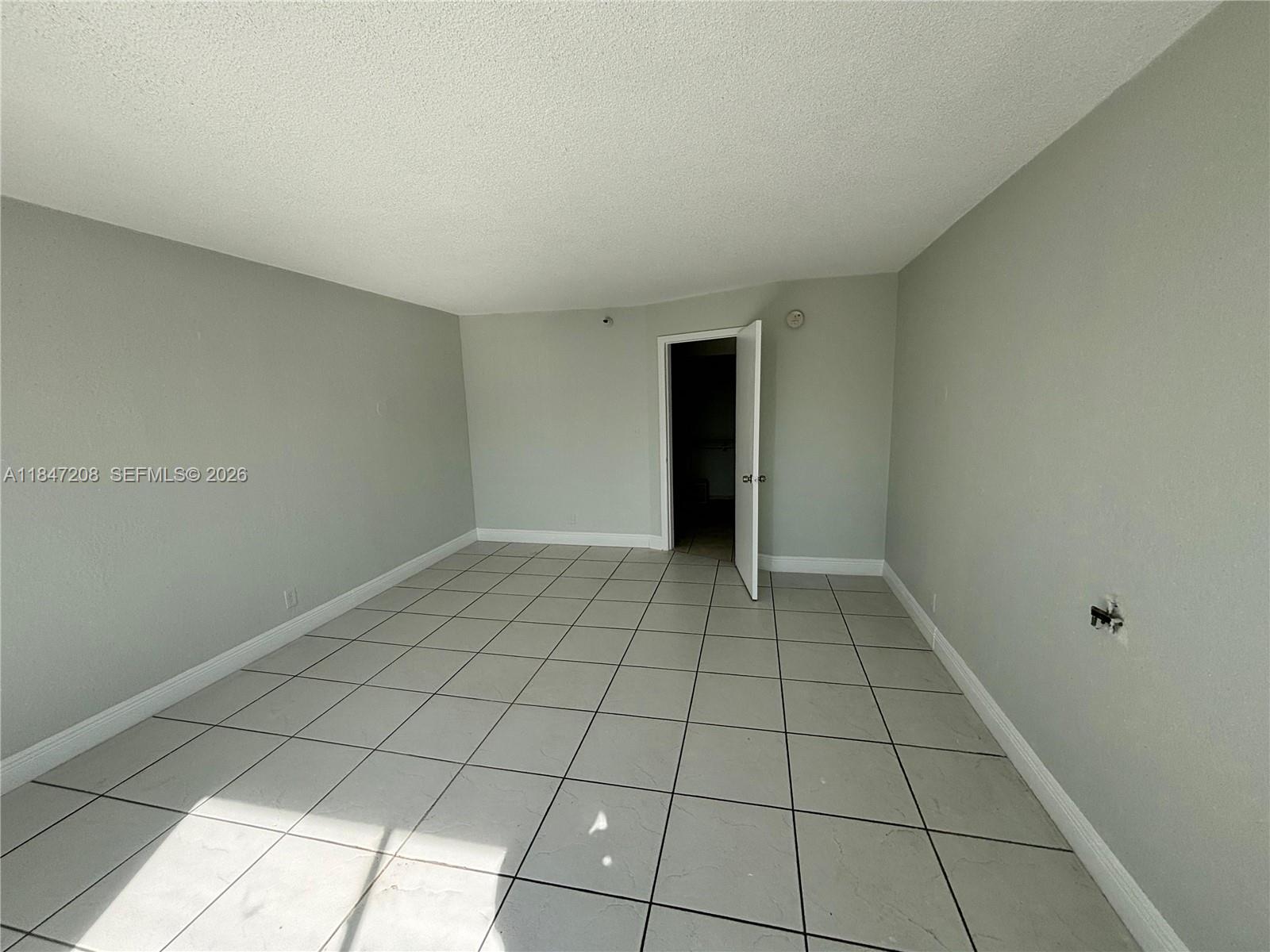 GOLDEN GATE APARTMENTS CO - Residential