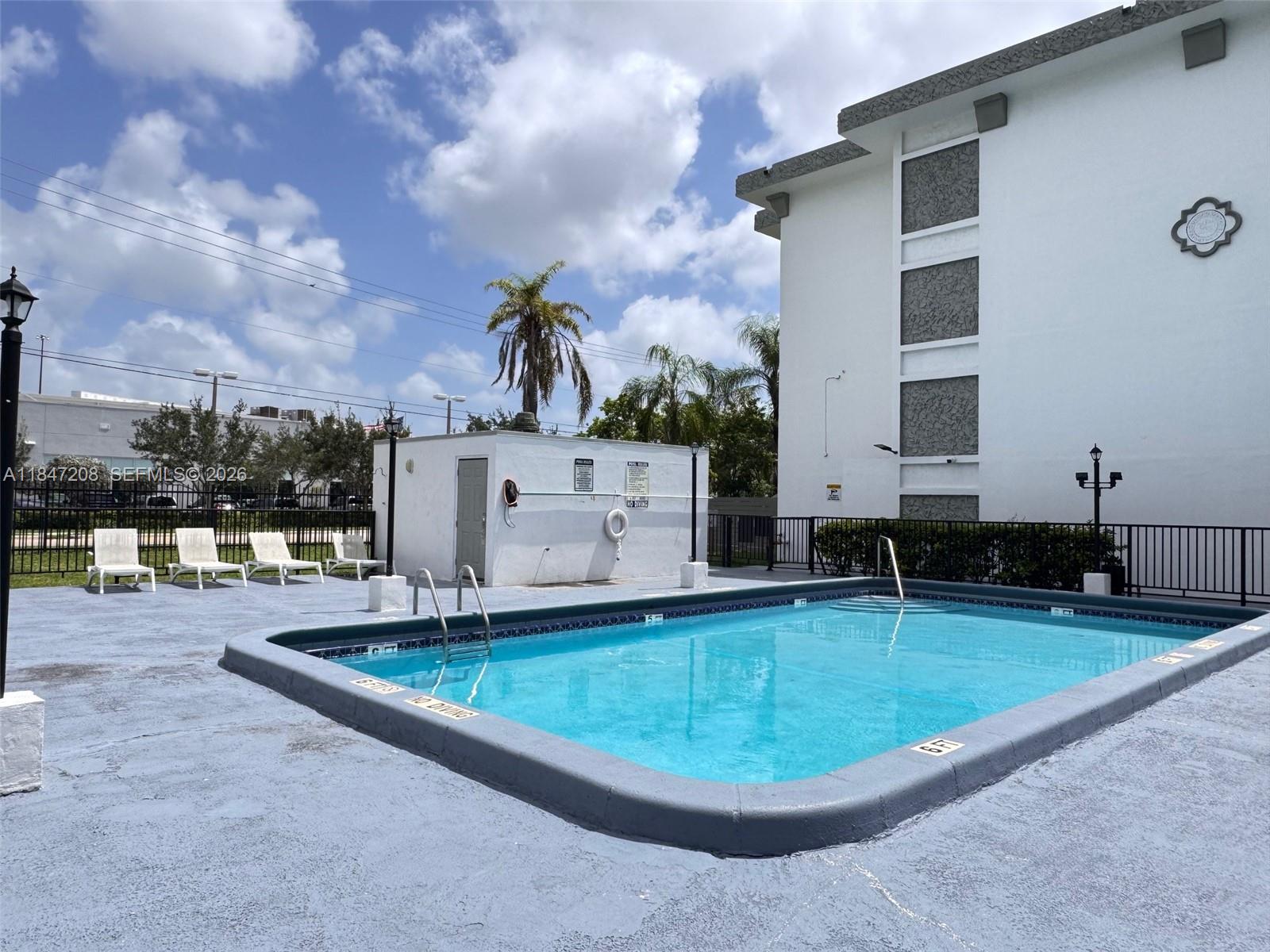 GOLDEN GATE APARTMENTS CO - Residential