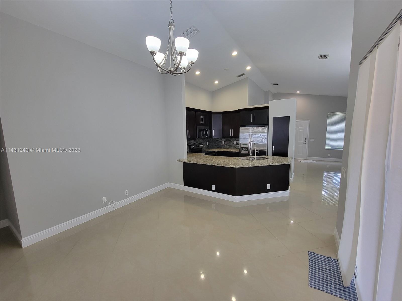 SECTOR 4 NORTH - Residential Lease