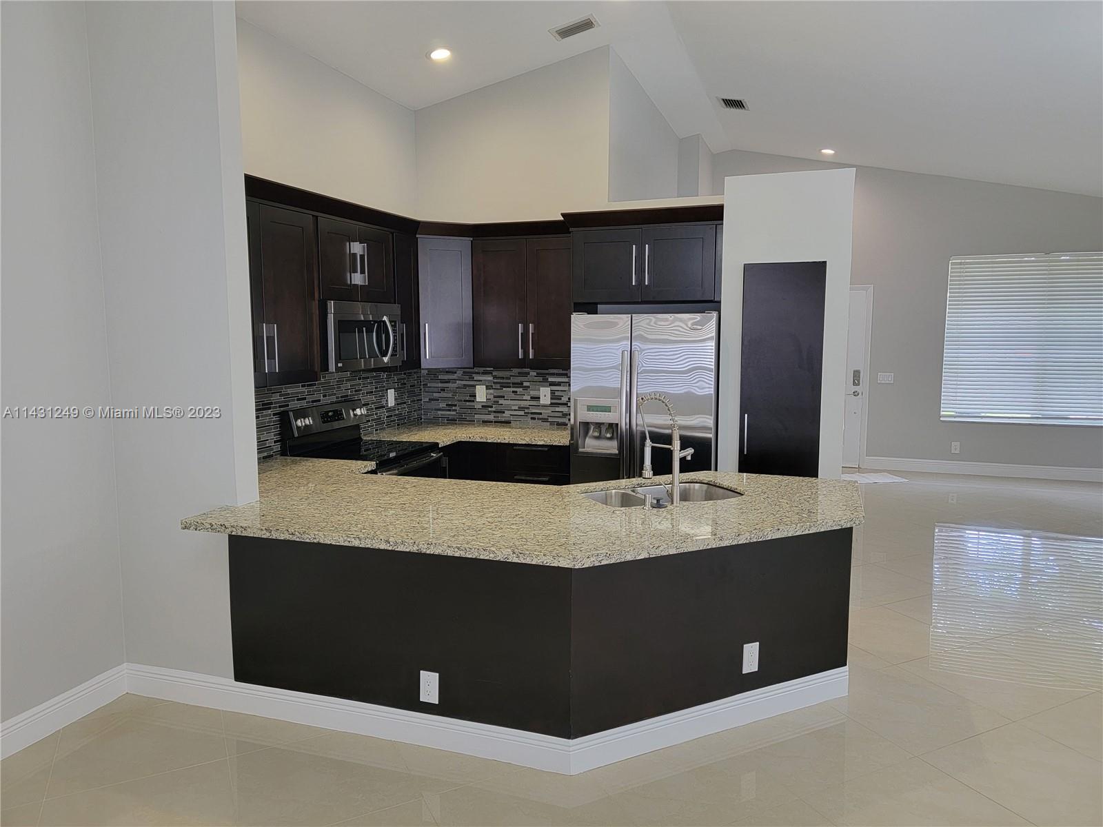 SECTOR 4 NORTH - Residential Lease
