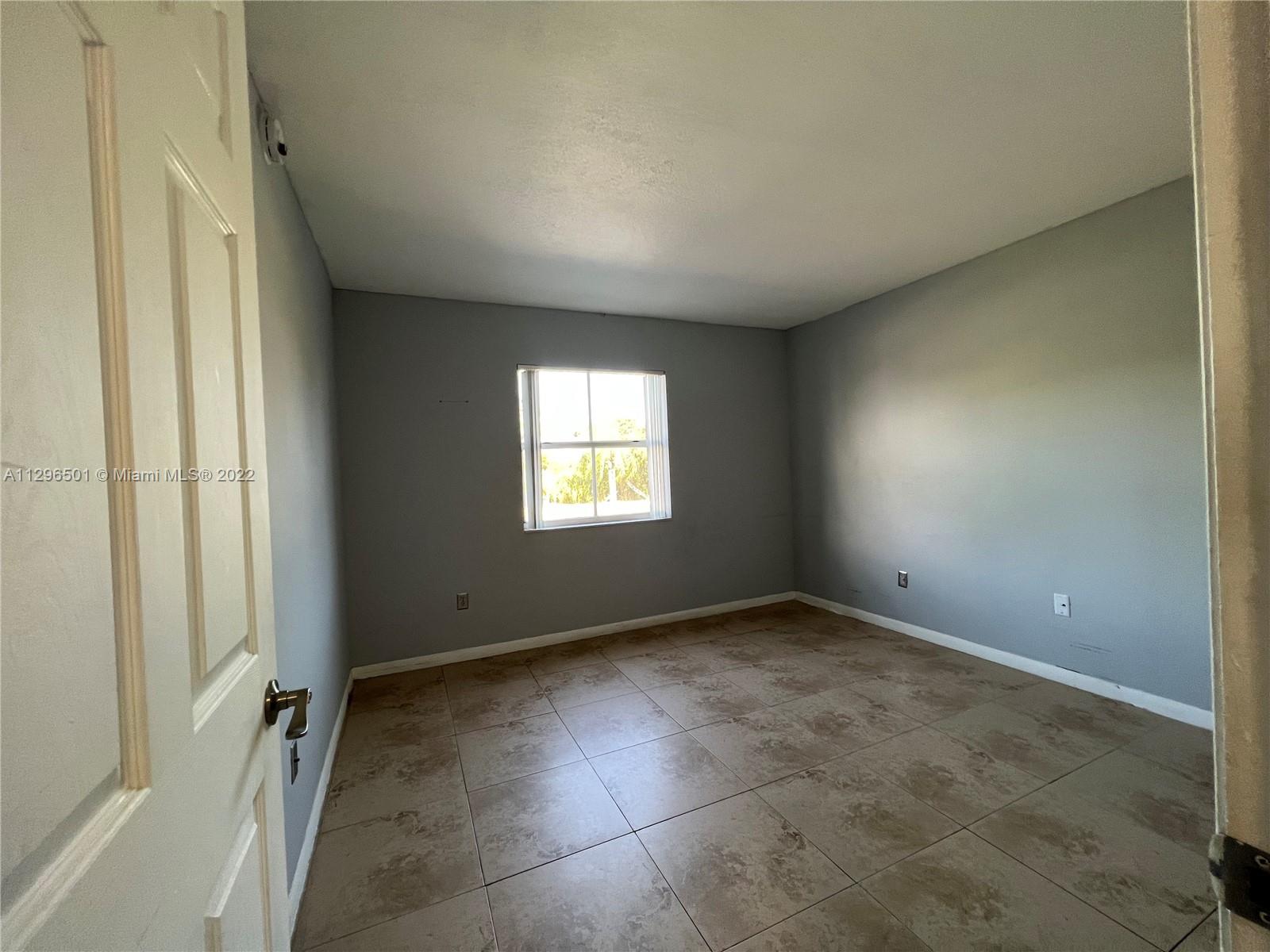 SAGA BAY GARDENS CONDO - Residential