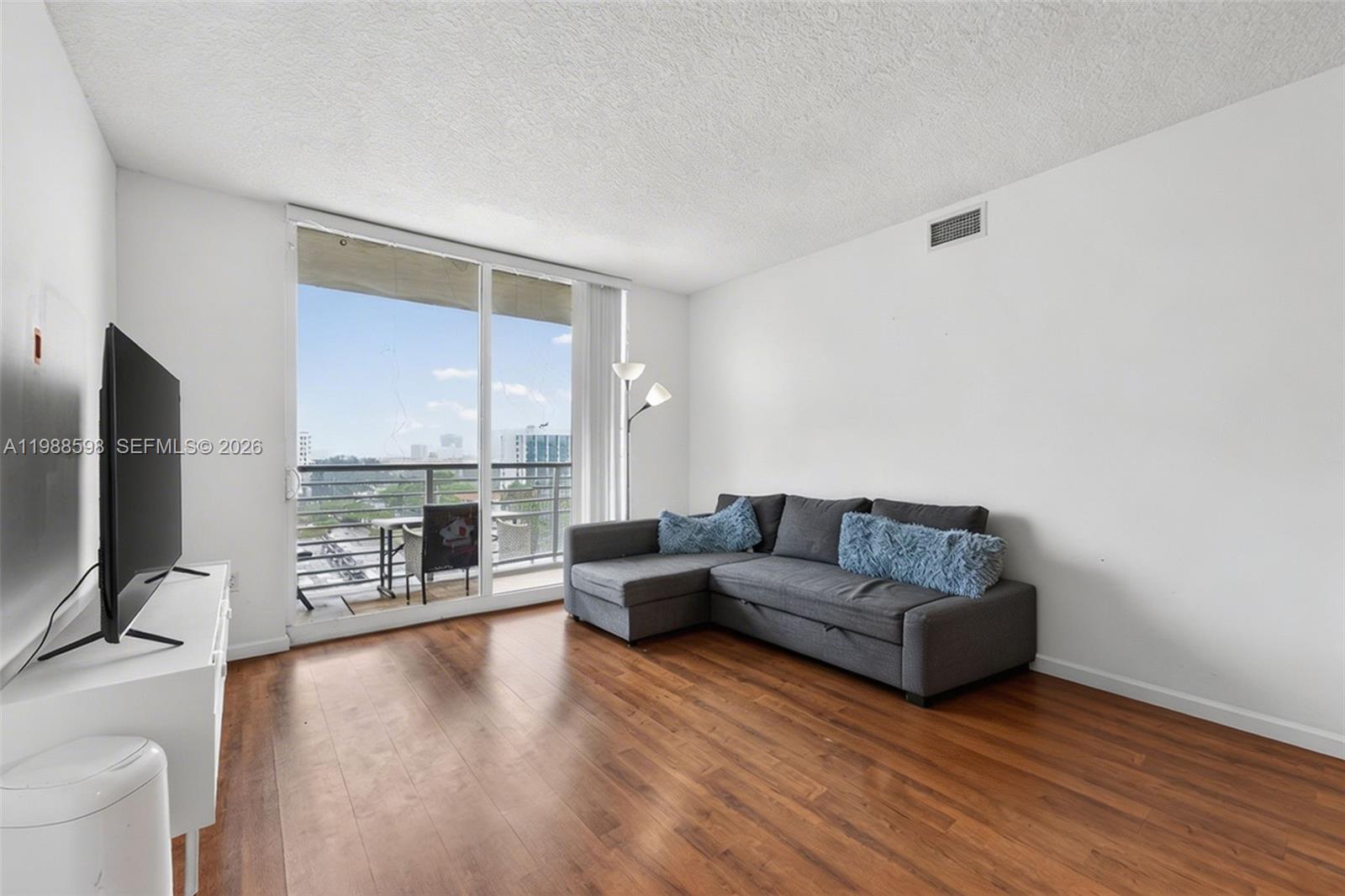 VENTURE AT AVENTURA EAST - Residential